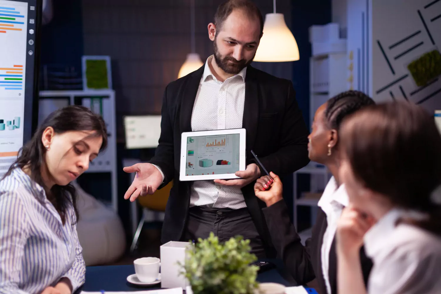 Attract More Customers: 9 Simple Lead Generation Ideas